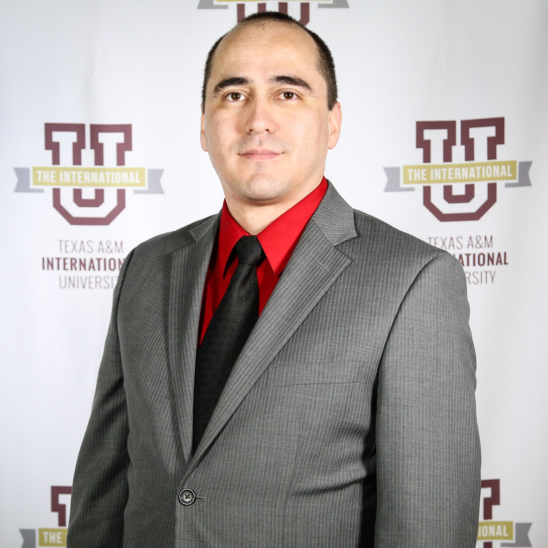 Dr Oswaldo Zapata